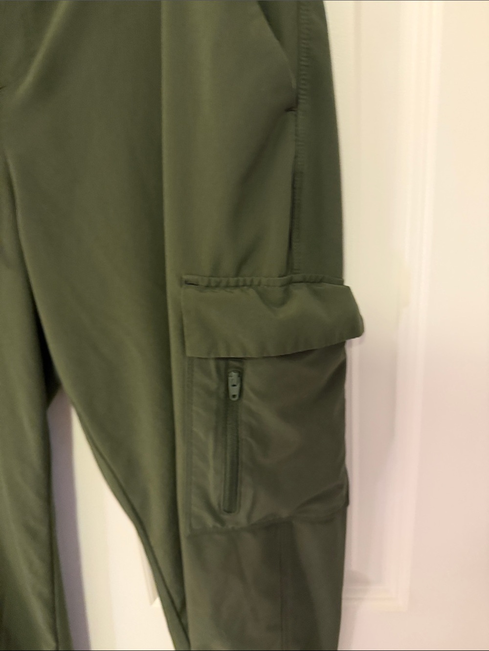 all in motion Olive Green Women's Cargo lightweight unlined jogger medium - Picture 3 of 11